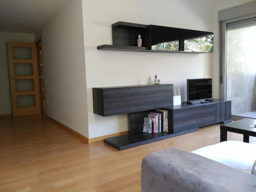 Luxury Flat, 3 Bedrooms, 2 Bathrooms And Swimming Pool Next To The Beach!! Sant Adria de Besos Εξωτερικό φωτογραφία